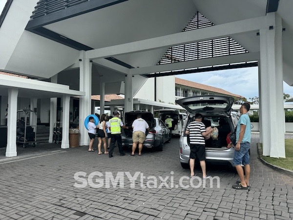 Anantara Resort Arrival Hall Lobby with Cars