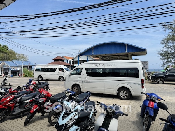 Berjaya Lobby Van wait at Tekek Jetty