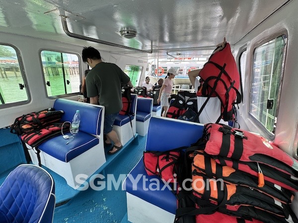 Rawa Island speedboat ready for life jacket