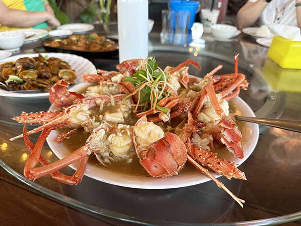 Super Lobster Village Lobster