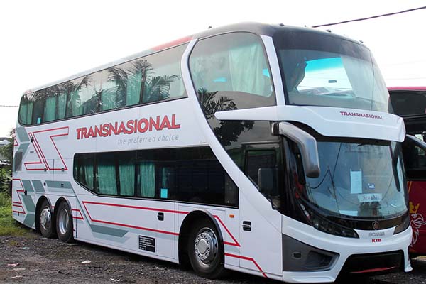 Transnasional Bus