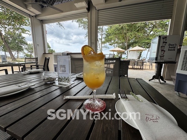 Westin Beach Bar_ orange Juice